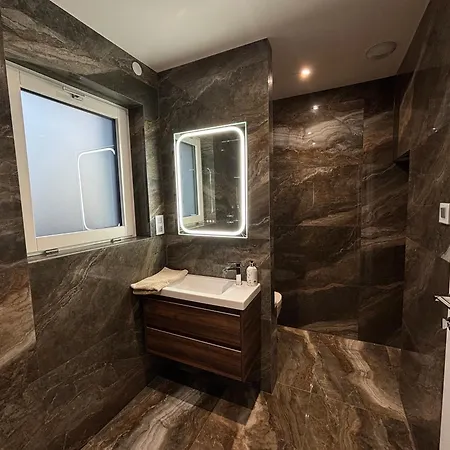 Le Cube Strasbourg - *